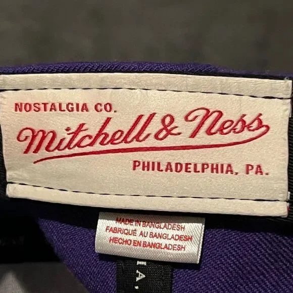 MITCHELL & NESS Toronto Raptors Vintage Script SnapBack Hat / One Size - Picture 4 of 6